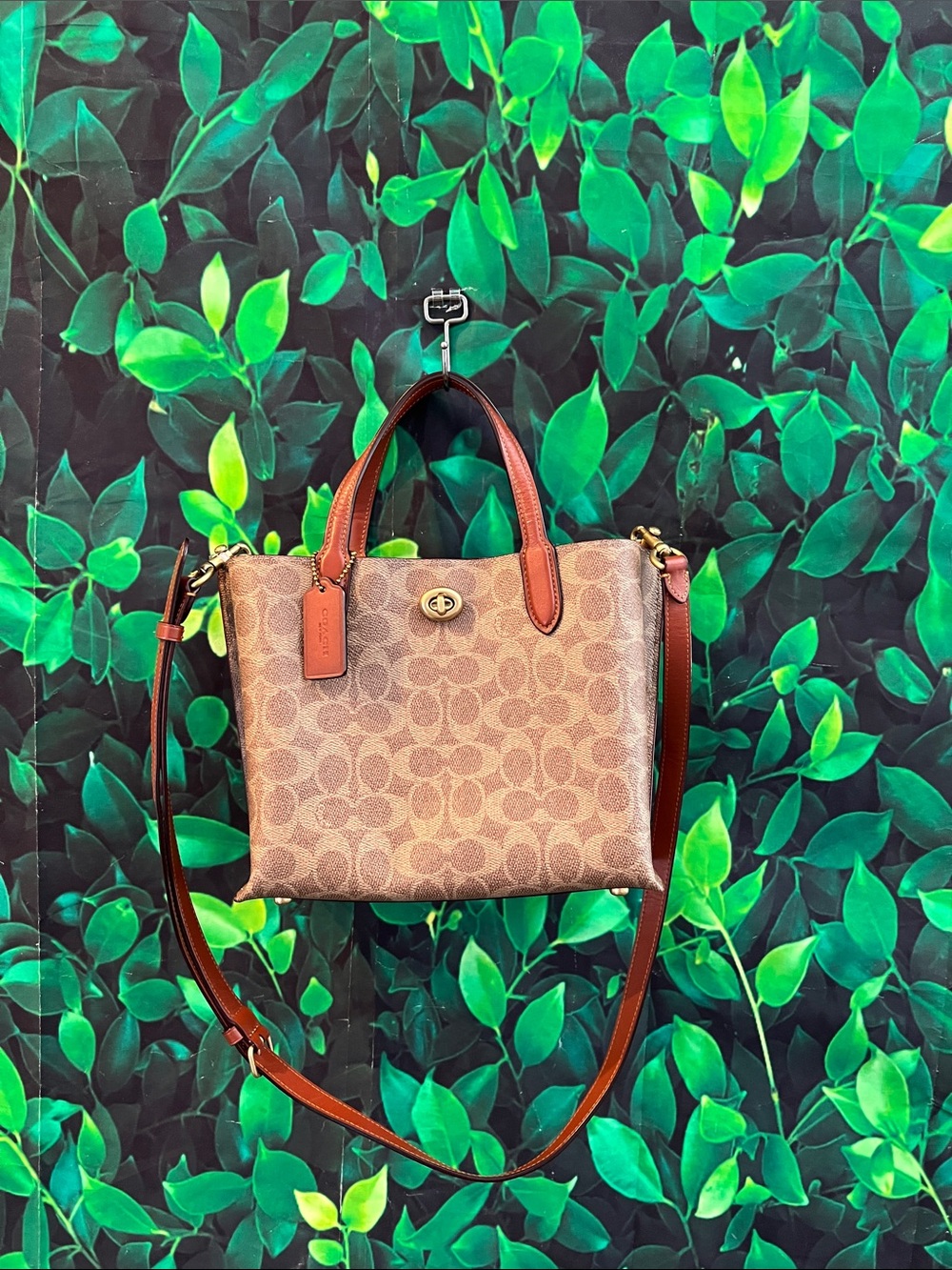 Coach Willow tote 24